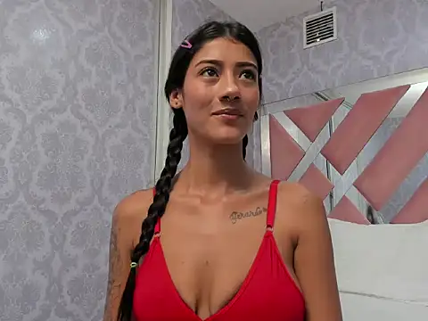 Snapshot of milkybaby_ chatting on 4, 11, 2025 milkybaby online show from 4, 11, 2025