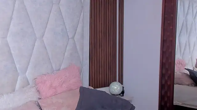 Snapshot of IrinaaVega chatting on 4, 6, 2026 IrinaaVega online show from 4, 6, 2026