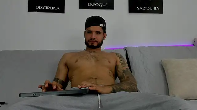Snapshot of AUSTINN_TORRES chatting on 23, 6, 2026 AUSTINN TORRES online show from 23, 6, 2026