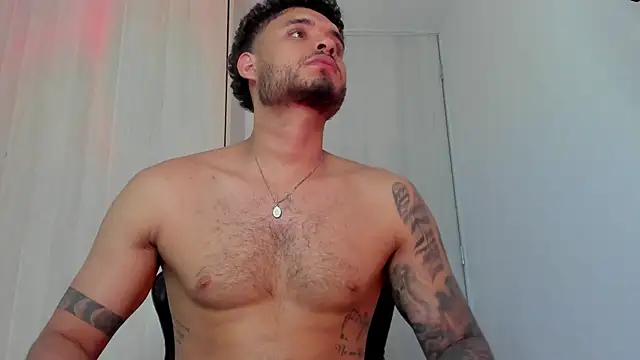 Snapshot of AUSTINN_TORRES chatting on 23, 7, 2026 AUSTINN TORRES online show from 23, 7, 2026
