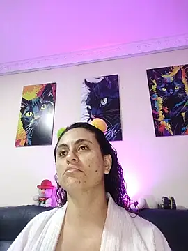 Caroline Jons online show from 16, 12, 2025