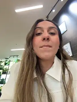 sarah honey   online show from 11, 11, 2025