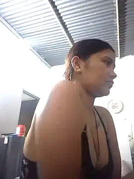 Snapshot of lindalatina11 chatting on 25, 10, 2025 lindalatina11 online show from 25, 10, 2025