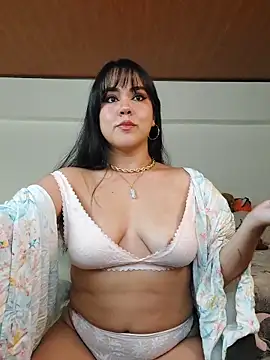 Snapshot of Ariane_Elisse_ chatting on 2, 11, 2025 Ariane Elisse  online show from 2, 11, 2025