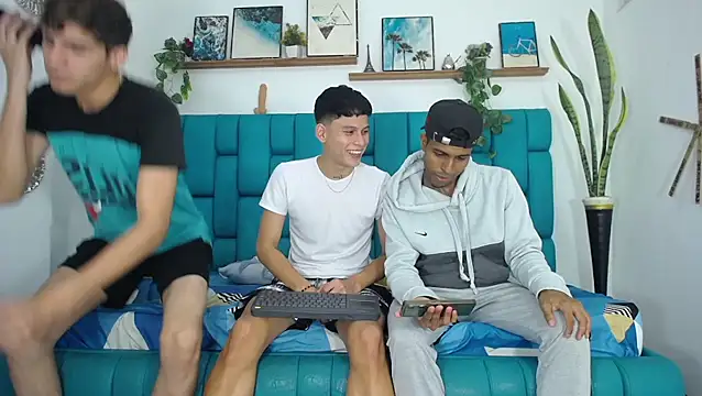 Snapshot of Hot_Boys_Latinos_X chatting on 13, 11, 2025 Hot Boys Latinos X online show from 13, 11, 2025