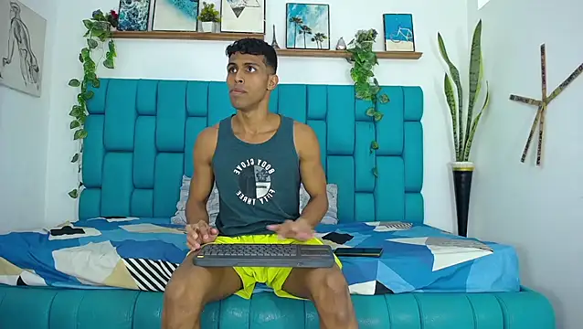 Snapshot of Hot_Boys_Latinos_X chatting on 25, 11, 2025 Hot Boys Latinos X online show from 25, 11, 2025