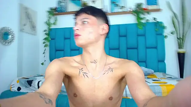 Snapshot of Hot_Boys_Latinos_X chatting on 28, 11, 2025 Hot Boys Latinos X online show from 28, 11, 2025