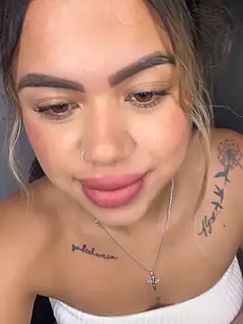 Snapshot of Alanna-foxx chatting on 7, 11, 2025 Alanna-foxx online show from 7, 11, 2025