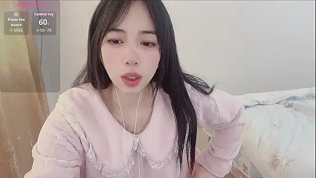 by-Hannah online show from 5, 11, 2025