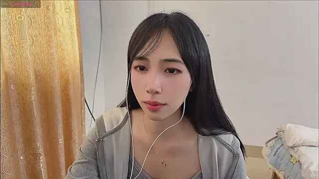 by-Hannah online show from 7, 11, 2025