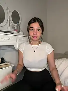 Snapshot of bellefleurrr chatting on 19, 7, 2026 bellefleurrr online show from 19, 7, 2026