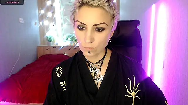 Sweet-n-Strong online show from 18, 11, 2025