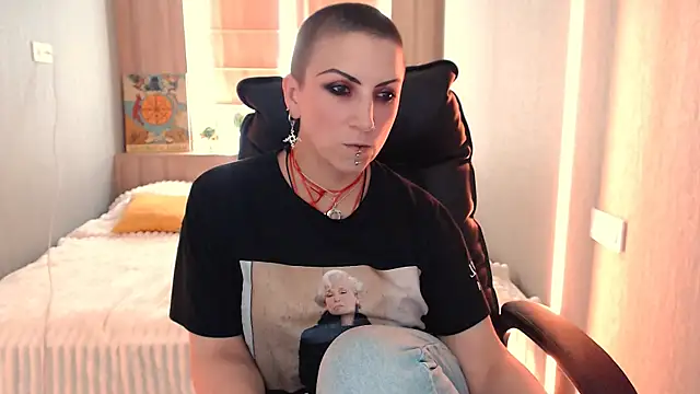 Sweet-n-Strong online show from 21, 7, 2026