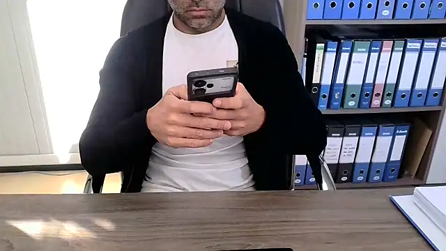 Snapshot of Evasionee chatting on 29, 10, 2025 Evasionee online show from 29, 10, 2025