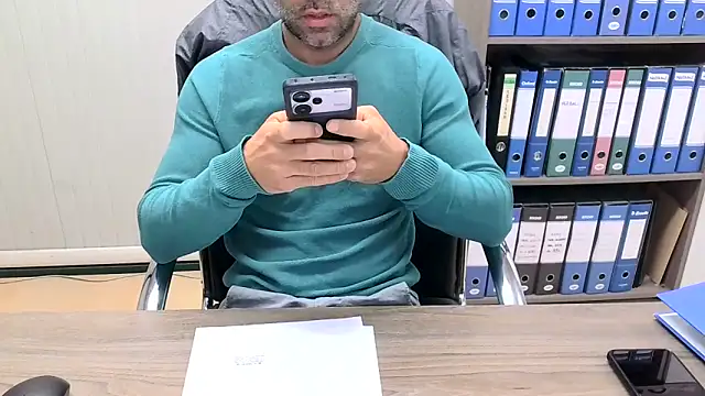 Snapshot of Evasionee chatting on 30, 10, 2025 Evasionee online show from 30, 10, 2025