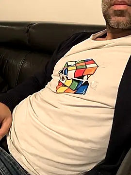 Snapshot of Evasionee chatting on 8, 11, 2025 Evasionee online show from 8, 11, 2025