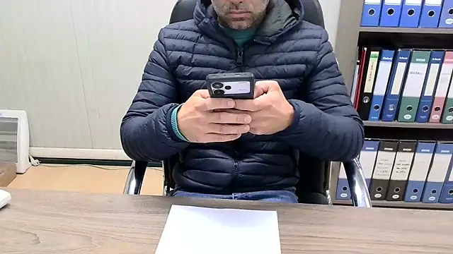 Snapshot of Evasionee chatting on 21, 11, 2025 Evasionee online show from 21, 11, 2025