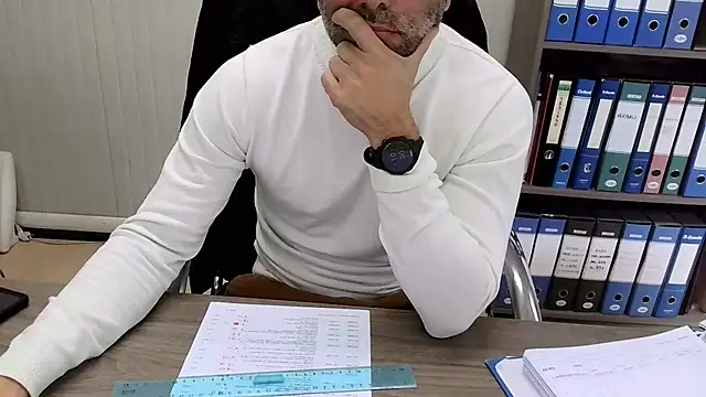 Snapshot of Evasionee chatting on 24, 11, 2025 Evasionee online show from 24, 11, 2025