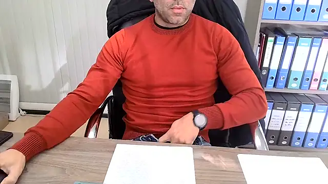 Snapshot of Evasionee chatting on 26, 11, 2025 Evasionee online show from 26, 11, 2025