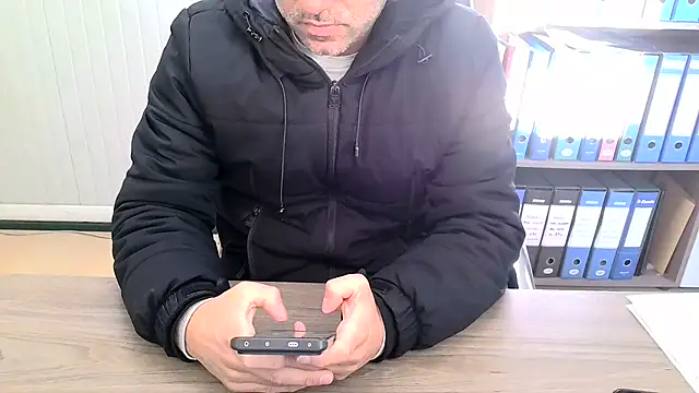 Snapshot of Evasionee chatting on 1, 12, 2025 Evasionee online show from 1, 12, 2025