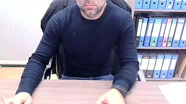 Snapshot of Evasionee chatting on 5, 12, 2025 Evasionee online show from 5, 12, 2025