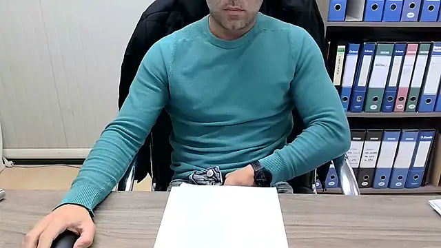 Snapshot of Evasionee chatting on 16, 12, 2025 Evasionee online show from 16, 12, 2025