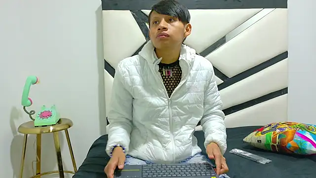 ALEXANDRO BOVER online show from 5, 12, 2025