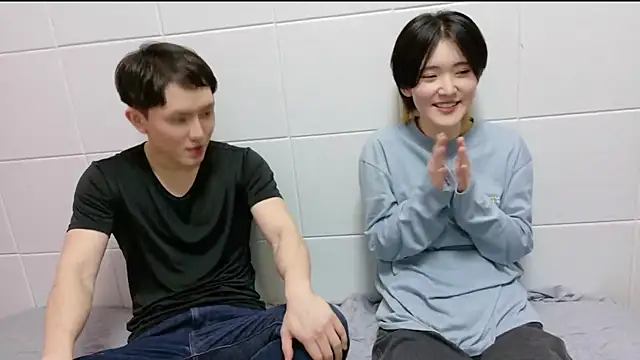 Snapshot of NORA_NEKO_2_2 chatting on 15, 11, 2025 NORA NEKO 2 2 online show from 15, 11, 2025