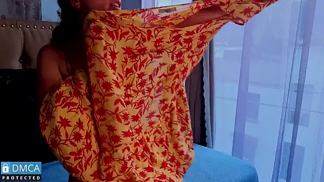 eva delight  online show from 12, 11, 2025