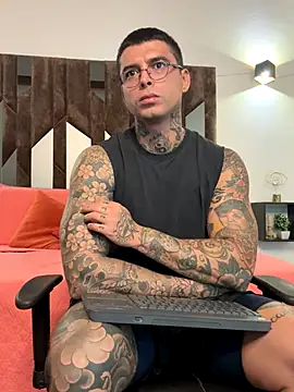 MATEO DILUCA online show from 17, 11, 2025