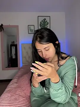 BIJOU SECRET online show from 18, 4, 2026