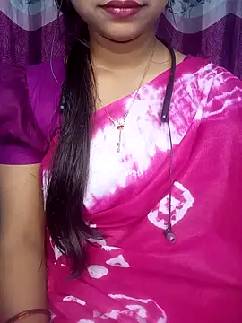 Snapshot of cute_mahi07 chatting on 4, 12, 2025 cute mahi07 online show from 4, 12, 2025