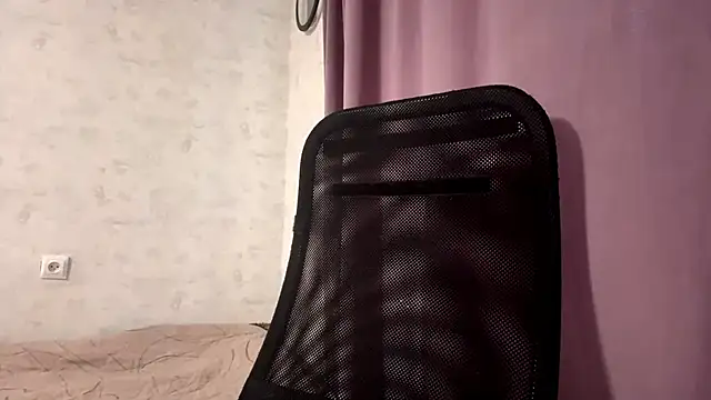 Snapshot of AliceStacy chatting on 15, 11, 2025 AliceStacy online show from 15, 11, 2025