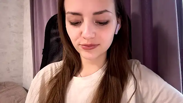 Snapshot of AliceStacy chatting on 23, 11, 2025 AliceStacy online show from 23, 11, 2025