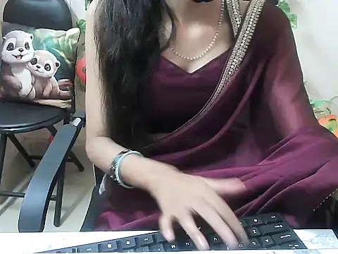 Snapshot of lo_e_shreya chatting on 20, 11, 2025 lo e shreya online show from 20, 11, 2025