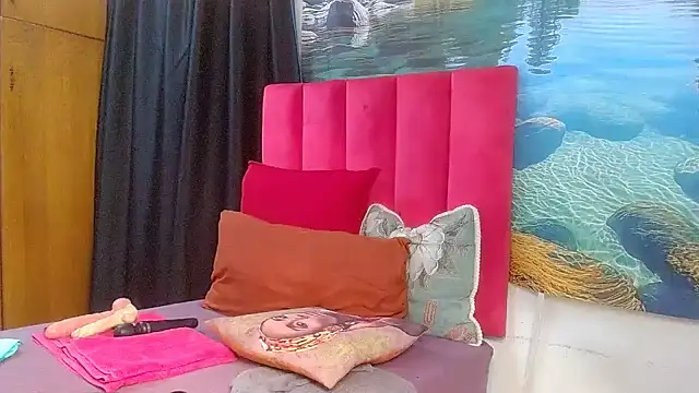 Lisa-001 online show from 18, 2, 2026