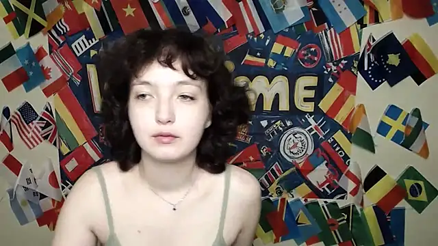 Snapshot of MissAriaa chatting on 5, 11, 2025 MissAriaa online show from 5, 11, 2025