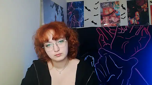 Snapshot of MissAriaa chatting on 14, 12, 2025 MissAriaa online show from 14, 12, 2025