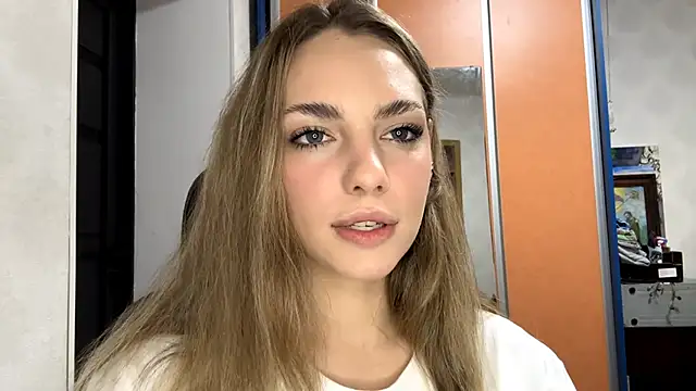 Snapshot of IlanaLafferty chatting on 13, 11, 2025 IlanaLafferty online show from 13, 11, 2025