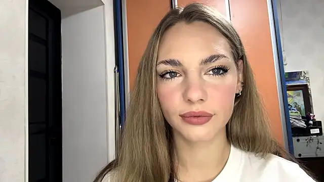 Snapshot of IlanaLafferty chatting on 14, 11, 2025 IlanaLafferty online show from 14, 11, 2025