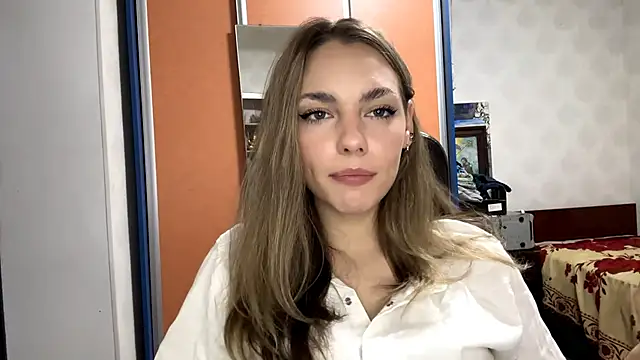 Snapshot of IlanaLafferty chatting on 18, 11, 2025 IlanaLafferty online show from 18, 11, 2025