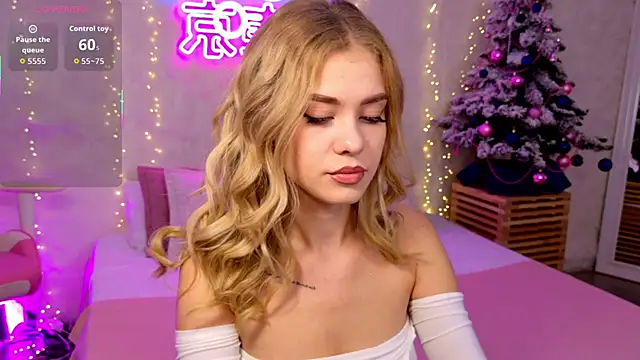 Snapshot of Rose_Masson chatting on 3, 12, 2025 Rose Masson online show from 3, 12, 2025