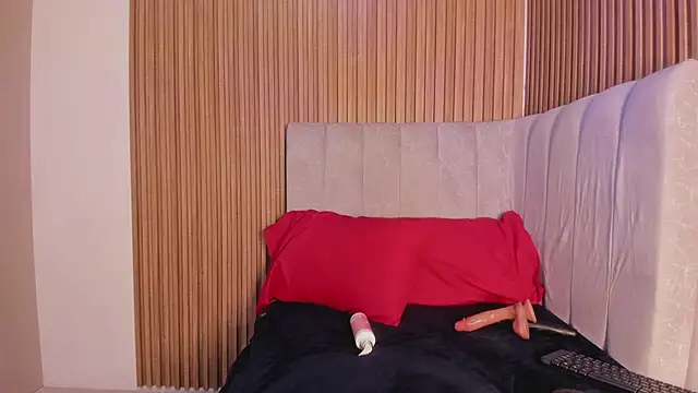 NhoanBrunette online show from 22, 2, 2026