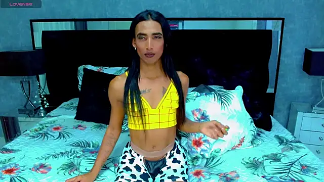 chairahot2 online show from 9, 11, 2025