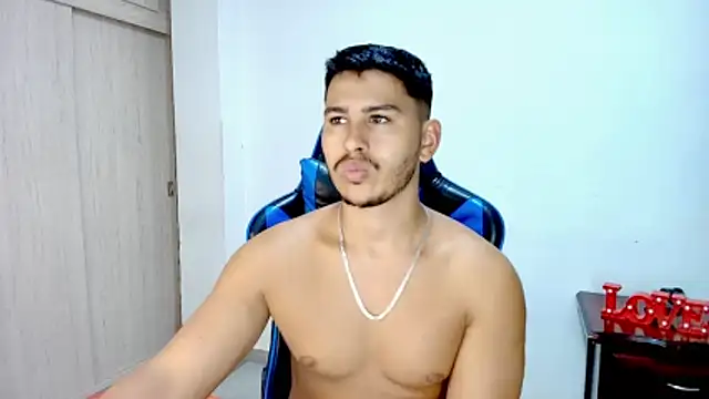 sophia and alex online show from 24, 11, 2025