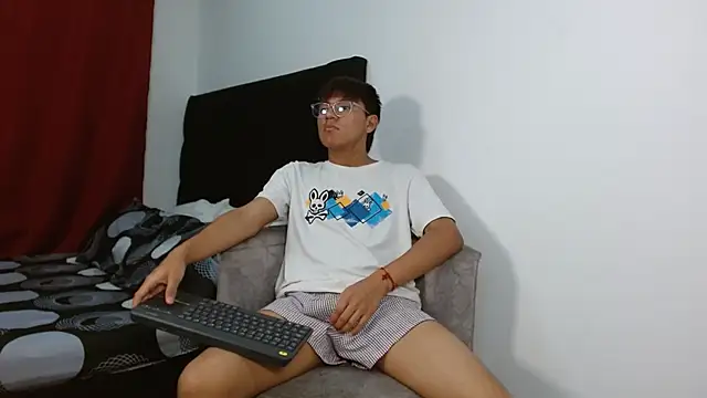 Snapshot of isak_lane chatting on 30, 10, 2025 isak lane online show from 30, 10, 2025