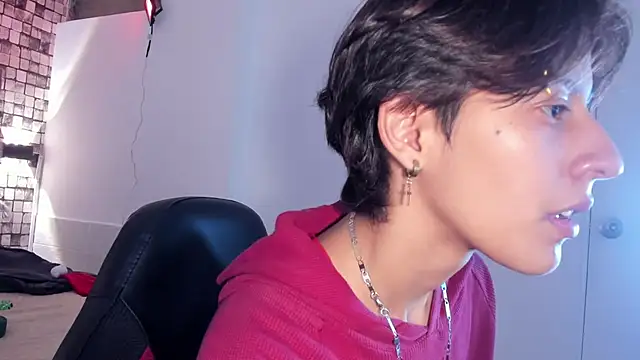 Ghost  Girl  online show from 2, 12, 2025