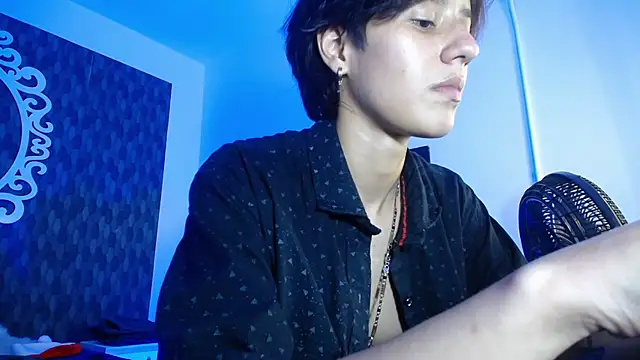 Ghost  Girl  online show from 13, 12, 2025