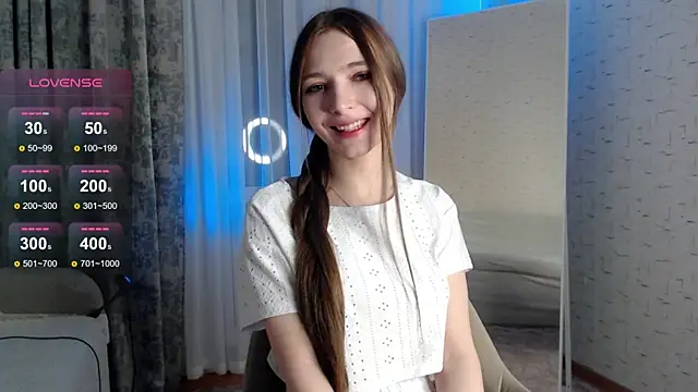 Snapshot of miragge_ chatting on 15, 12, 2025 miragge online show from 15, 12, 2025