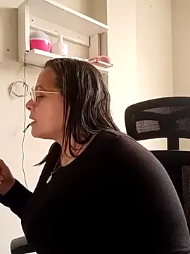 Snapshot of Angie_milf50 chatting on 7, 11, 2025 Angie milf50 online show from 7, 11, 2025